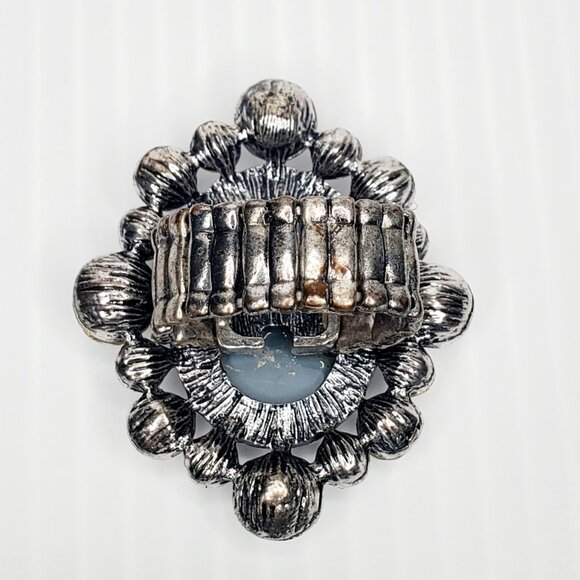 Oval Crystal Rhinestone Silver Halo Stretch Ring. - Picture 6 of 7